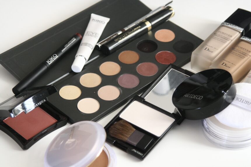 In today’s fast moving beauty world, finding a platform that combines quality, variety, and trust can feel overwhelming. That’s where LOOKFANTASTIC stands apart. More than just an online retailer, it has evolved into a complete beauty destination one that brings together premium products, expert curation, and a seamless shopping experience to redefine how people approach skincare, makeup, and self care.