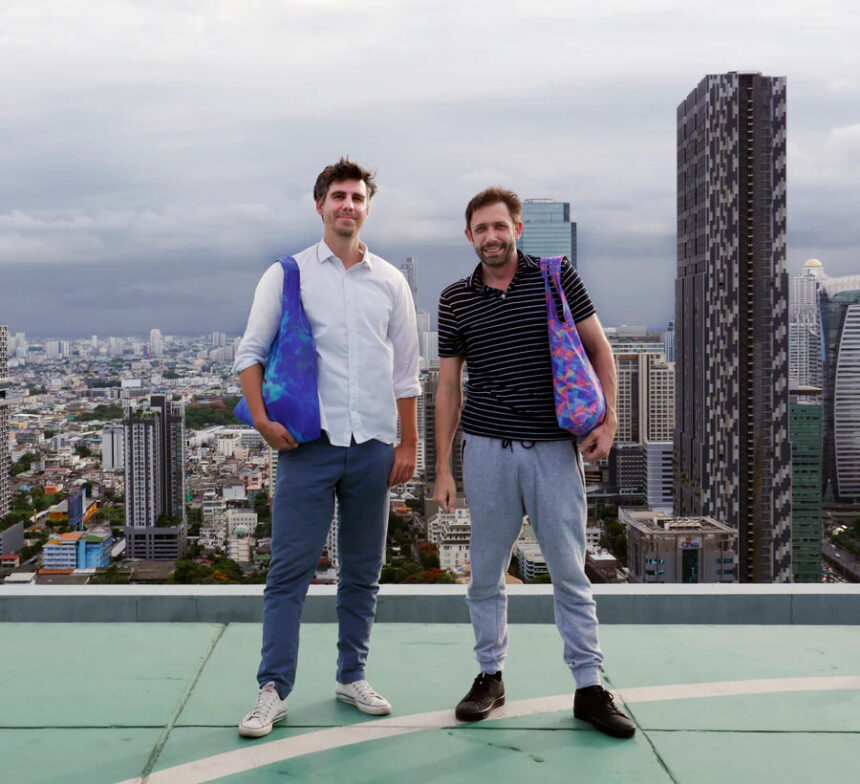 team_photo_tiptop_900x_ba5a5eda-e024-4ae3-baa8-65871b179bce Nanobag Review: The Ultra Light Reusable Bags That Actually Fit Into Your Pocket