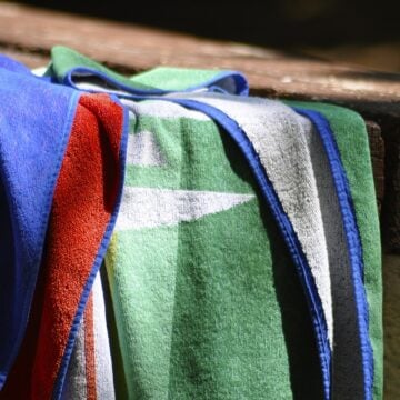 towel-4386997_1280 Beach trips, gym sessions, or outdoor escapes often come with one recurring problem: soggy, heavy towels that never seem to dry. Dock & Bay UK offers an answer, combining playful design with serious function. Known for its quick-dry, sand-free, and compact towels, the brand has grown into a full lifestyle range with accessories built for adventurers who want performance without compromising on sustainability.