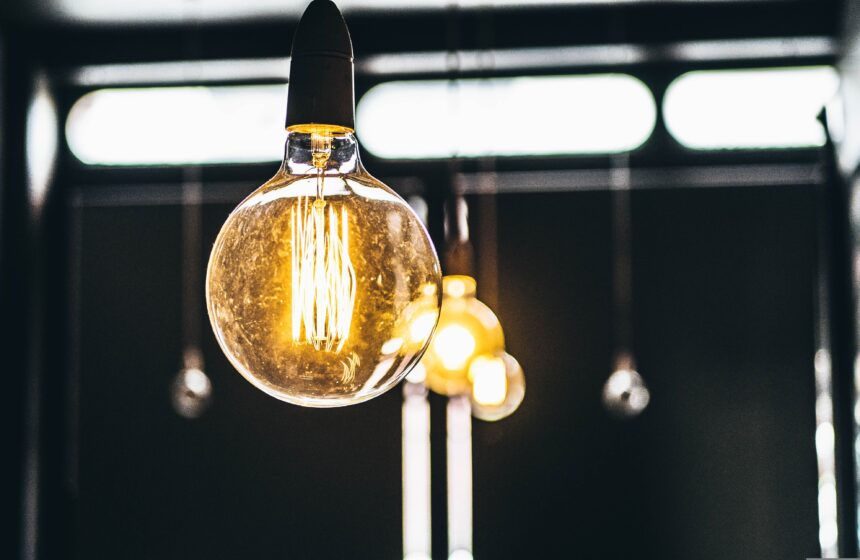 Verlichtingshuis: Huizen transformeren met designverlichting en moderne elegantie