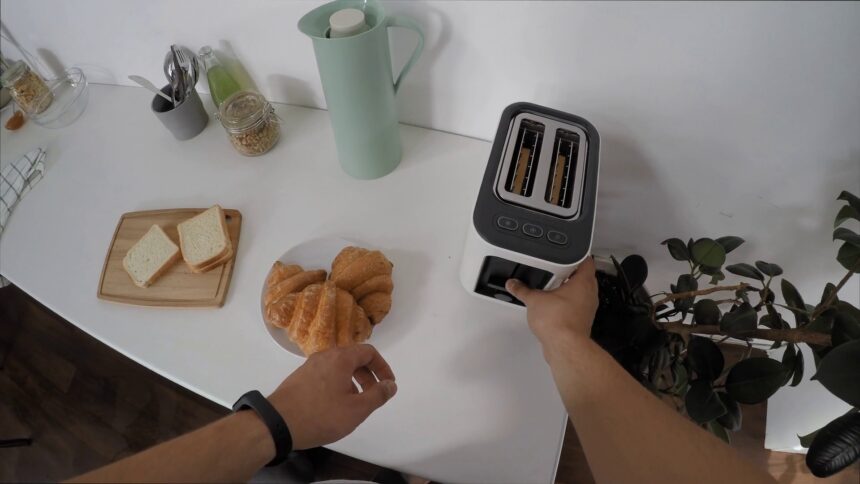 Geepas Bread Toasters Review: Everyday Toast With a Touch of Precision